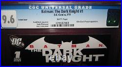 BATMAN THE DARK KNIGHT #1 VARIANT COVER DC COMIC 1st print 2011 CGC 9.6