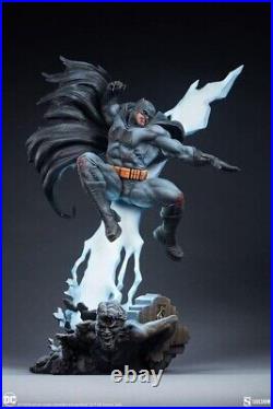 BATMAN THE DARK KNIGHT RETURNS Premium Format Figure by Sideshow Collectibles