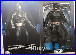 Batman 16 Scale Deluxe Collector Figure DC Direct Action Figure