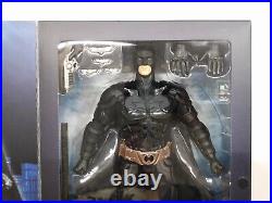 Batman 16 Scale Deluxe Collector Figure DC Direct Action Figure