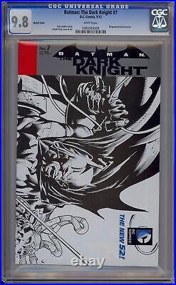 Batman The Dark Knight #7 Cgc 9.8 Finch And Friend B & W Variant