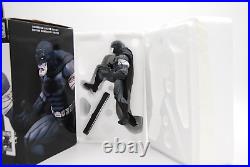 Black & White Batman 5.8-Inch Statue Klaus Janson LTD Edition