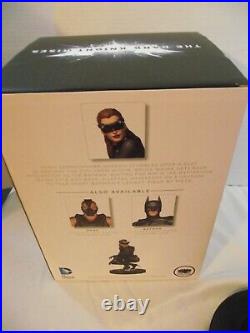 DC COLLECTIBLES THE DARK KNIGHT RISES CATWOMEN 16 SCALE ICON STATUE WithBOX