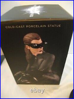 DC COLLECTIBLES THE DARK KNIGHT RISES CATWOMEN 16 SCALE ICON STATUE WithBOX