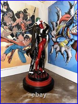DC Collectables The Joker & Harley Quinn 12.5 Statue. Batman Harley Quinn