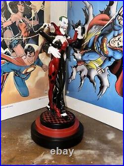 DC Collectables The Joker & Harley Quinn 12.5 Statue. Batman Harley Quinn