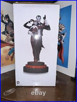 DC Collectables The Joker & Harley Quinn 12.5 Statue. Batman Harley Quinn
