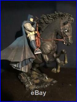 DC Collectibles Batman The Dark Knight Returns A Call To Arms Statue 14.5