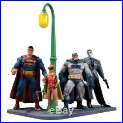 DC Collectibles Batman The Dark Knight Returns Action Figure 4-Pack