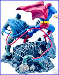 DC Collectibles Batman vs Superman Mini Battle Statue Limited Edition New