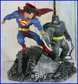 DC Collectibles The Dark Knight Returns Superman VS. Batman Battle Statue NIB