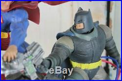 DC Collectibles The Dark Knight Returns Superman VS. Batman Battle Statue NIB