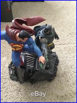 DC Collectibles The Dark Knight Returns Superman Vs. Batman Statue