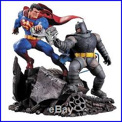 DC Collectibles The Dark Knight Returns Superman Vs. Batman Statue 11 Sealed