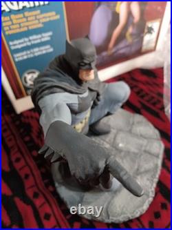 DC ComicsFrank MillerThe Dark Knight Strikes AgainStatue # 3598 (5500) DC ComicsFrank MillerThe Dark Knight Strikes AgainStatue # 3598 (5500)