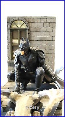 DC Comics Statue Batman The Dark Knight Rises collectible with Gargoyle diorama