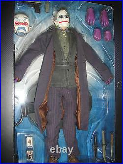 DC DIRECT THE JOKER fROM DARK KNIGHT 16 SCALE DELUXE COLLECTOR FIGURE BATMAN