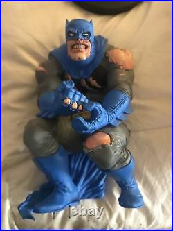 DC Designer Series Batman The Dark Knight Returns By Frank Miller Statue 1/6 DC