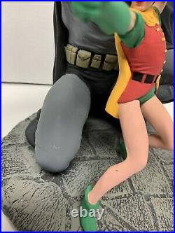 DC Direct Batman & Robinthe Dark Knight Strikes Again Statue #3453 Frank Miller