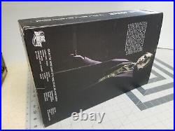 DC Direct The Joker Dark Knight 16 Scale Deluxe Collector Figure Batman Nip