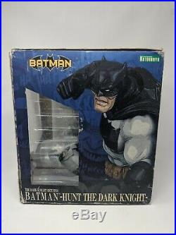 Dark Knight Returns Hunt the Dark Knight ArtFX Kotobukiya StatueME