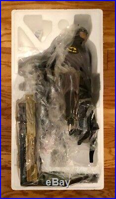 EXTREMELY RARE DC Collectibles 14 Scle Icon Batman The Dark Knight Rises Statue