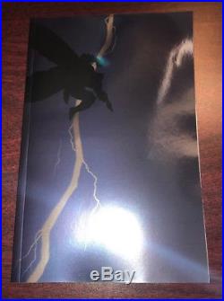 Exclusive 2018 New York Comic Con Batmanthe Dark Knight Returns Foil In Hand