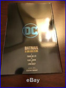 Exclusive 2018 New York Comic Con Batmanthe Dark Knight Returns Foil In Hand