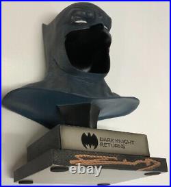 Frank Miller SIGNED Batman The Dark Knight Returns Cowl DC Gallery Bust Prop