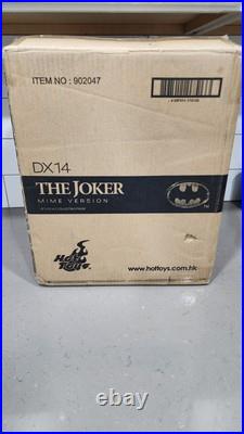 Hot Toys Batman DX14 The Joker (Mime Version) 1/6th Scale Collectible Figure