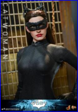 Hot Toys Catwoman The Dark Knight Trilogy 1/6 Collectible Figure MMS627 New Hot Toys Catwoman The Dark Knight Trilogy 1/6 Collectible Figure MMS627 New