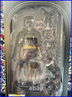 Hot Toys DC Comics 1989 Batman Deluxe MMS693 1/6 Sideshow Michael Keaton