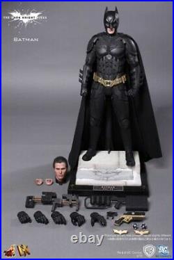 Hot Toys DX 12 Batman 1/6th Scale Collectible Figure Bonus Cape And Face Plate