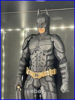 Hot Toys DX 12 Batman 1/6th Scale Collectible Figure Bonus Cape And Face Plate