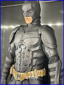 Hot Toys DX 12 Batman 1/6th Scale Collectible Figure Bonus Cape And Face Plate