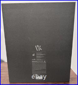 Hot Toys DX 12 The Dark Knight Batman 1/6th Scale Figure Christian Bale