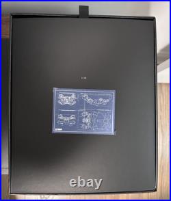 Hot Toys DX 12 The Dark Knight Batman 1/6th Scale Figure Christian Bale