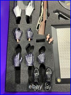 Hot Toys Dx01 The Dark Knight The Joker 1/6th Scale Collectible Figure