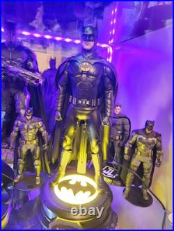 Hot Toys MMS712 DC The Flash (2023) Batman Modern Suit 1/6 Scale Figure