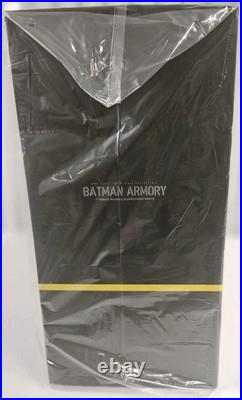 Hot Toys The Dark Knight Batman Armory Bruce Wayne & Alfred Pennyworth Sealed