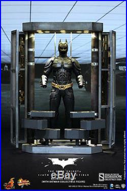 Hot Toys The Dark Knight Batman Armory with Alfred Pennyworth Figure MMS 235