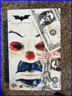 Hot Toys The Dark Knight The Joker Bank Robber version 1. 1/6th scale Action