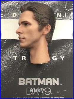 Hottoys DX19 Batman (Dark Knight Rise)- 1/6th scale Bruce Wayne Head Sculpt