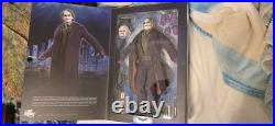 JOKER The Dark Knight 16 Scale Deluxe Collectors Figure DC Direct Heath Ledger