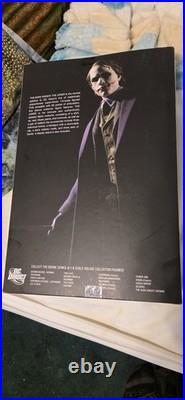 JOKER The Dark Knight 16 Scale Deluxe Collectors Figure DC Direct Heath Ledger