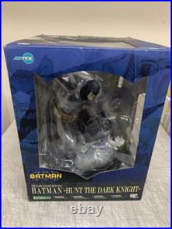 Kotobukiya- ARTFX Batman Hunt the Dark Knight Statue Joker NEW SEALED