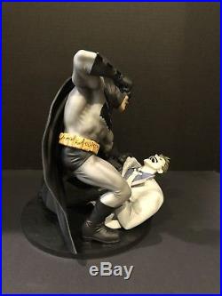 Kotobukiya ARTFX Batman Hunt the Dark Knight Statue USED. 1/6 scale PVC Japan