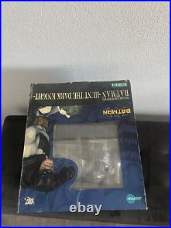 Kotobukiya ARTFX Batman Hunt the Dark Knight statue