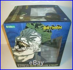 Kotobukiya Art FX DC Batman Hunt the Dark Knight Statue with Box Frank Miller