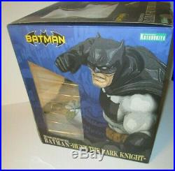 Kotobukiya Art FX DC Batman Hunt the Dark Knight Statue with Box Frank Miller
